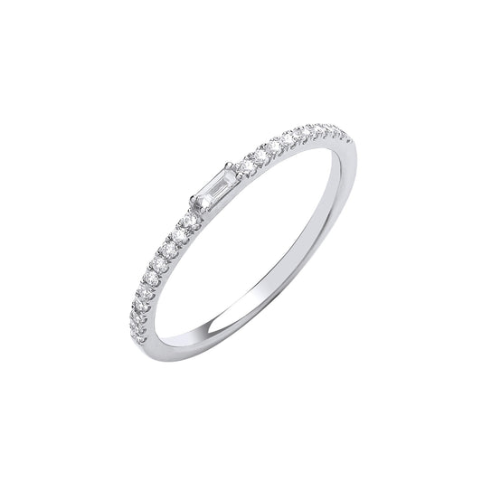 9ct White Gold Ring with Baguette in centre